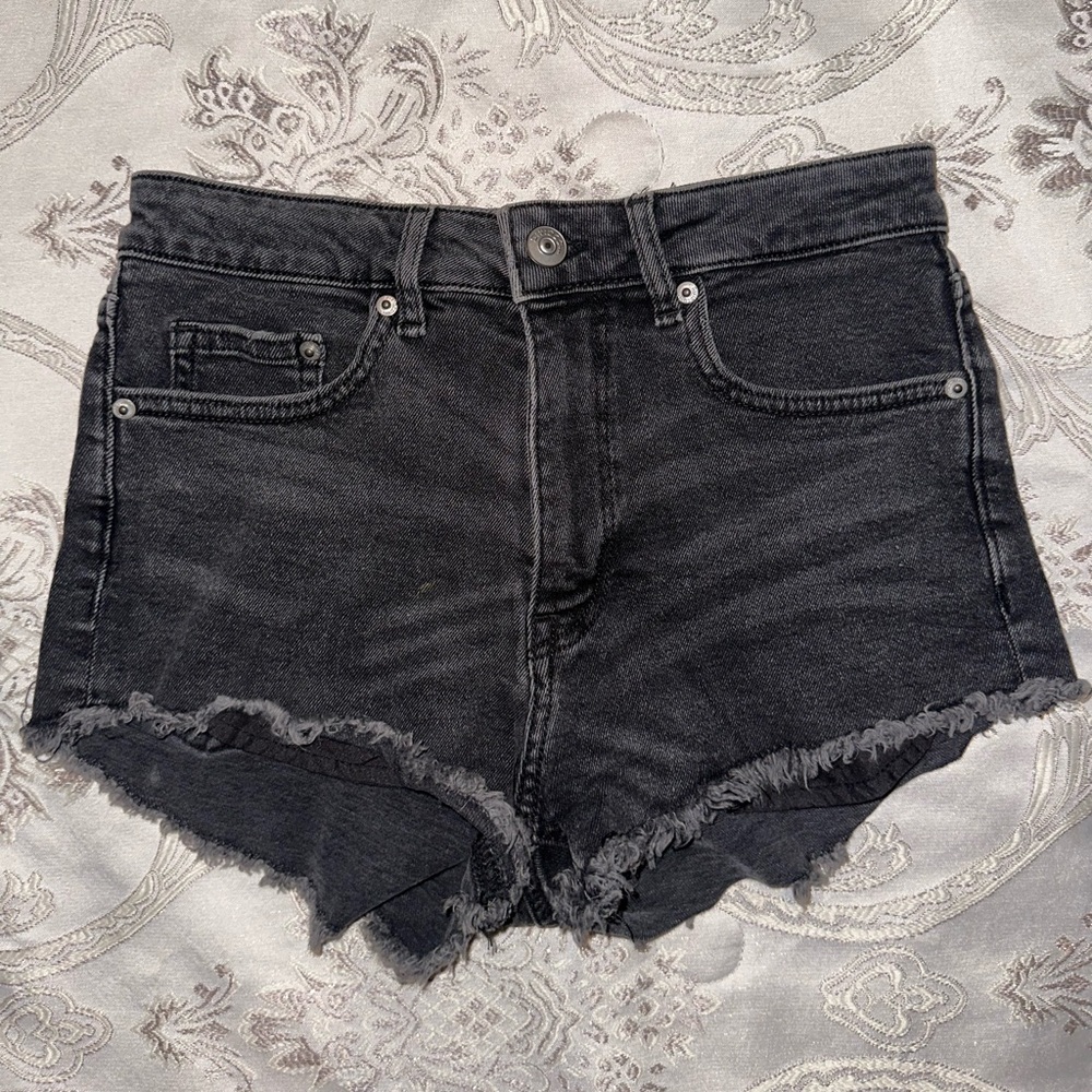 H&M US 6 Wash Out Black Denim Shorts